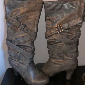 Heeled boots